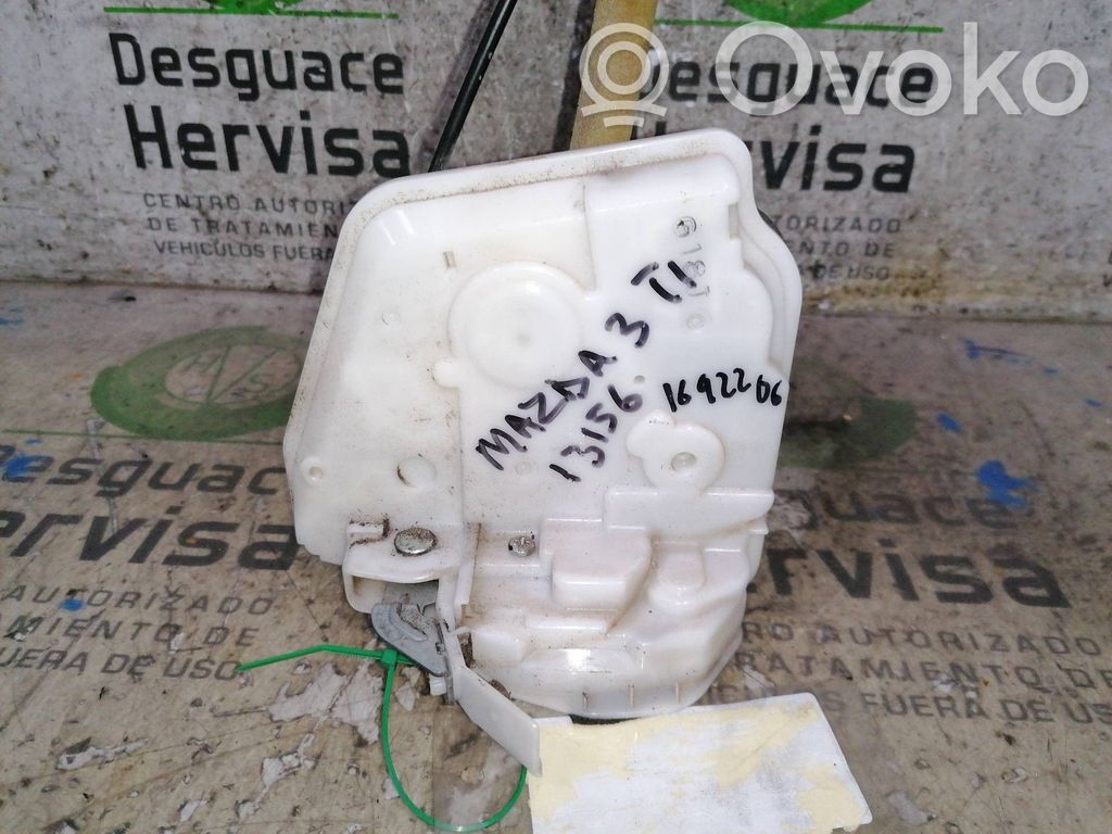 Cerradura de puerta trasera