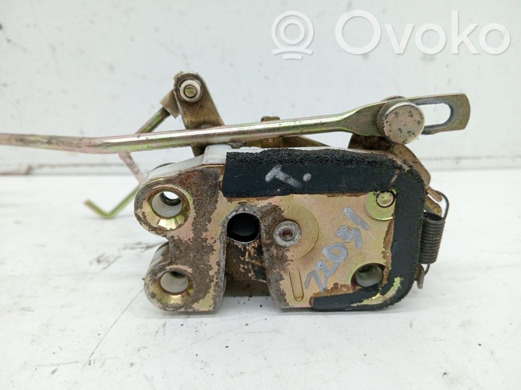 Tailgate lock latch