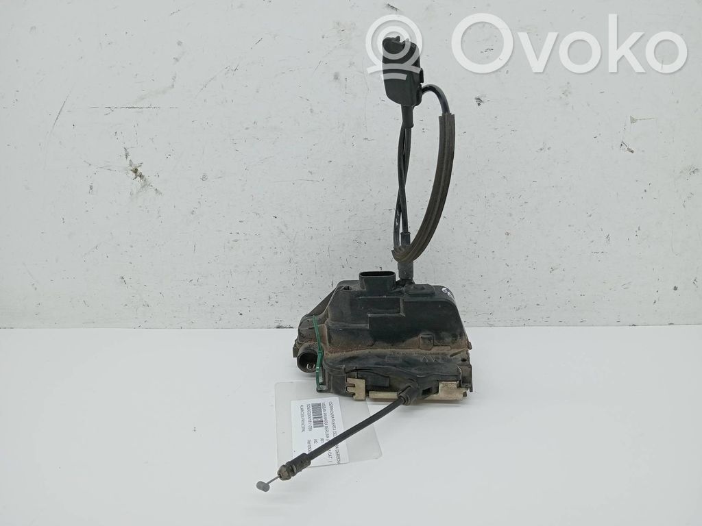 Nissan Primera Etuoven lukko 