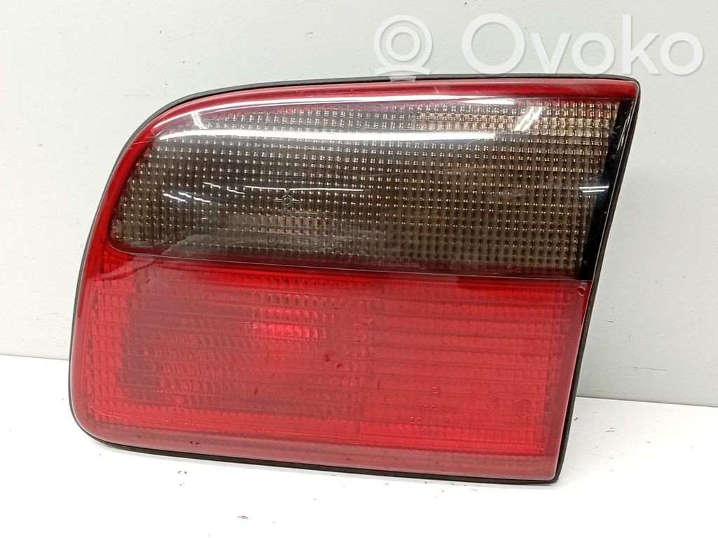 Opel Omega B1 Takaluukun takavalot 
