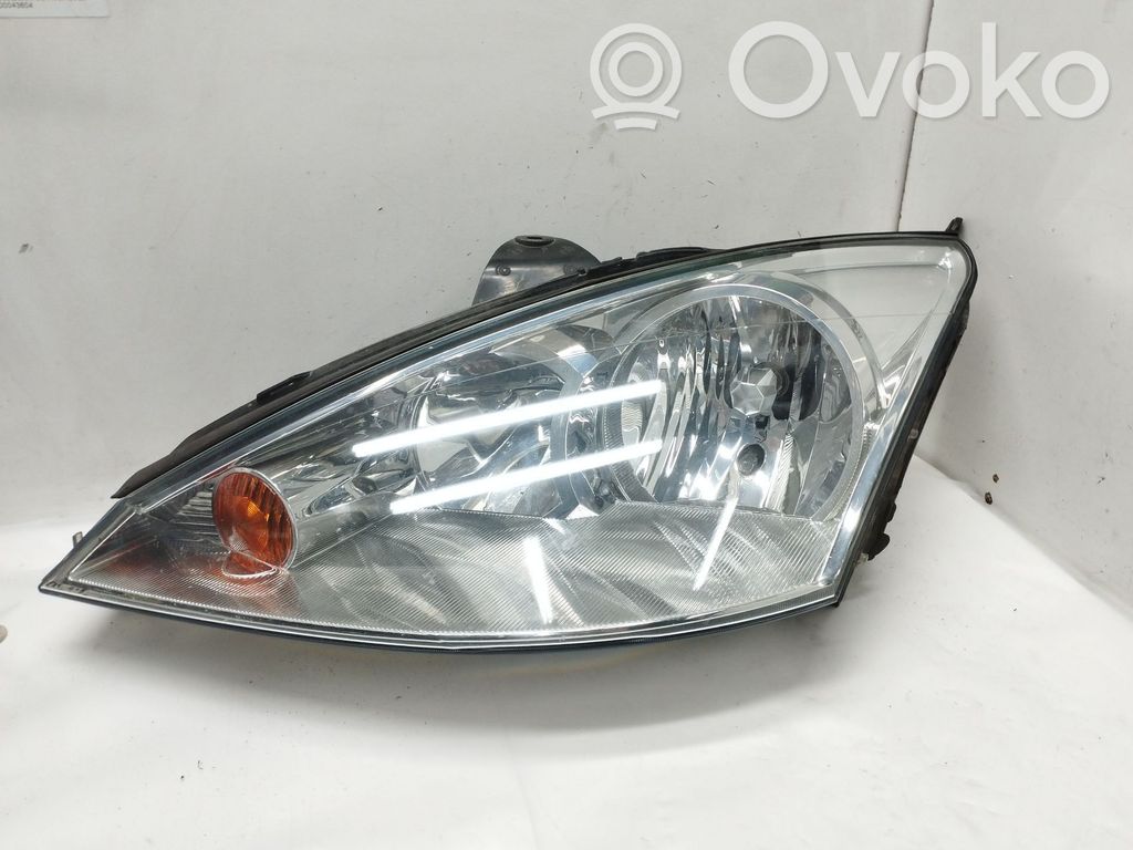 Ford Focus Etu-/Ajovalo 
