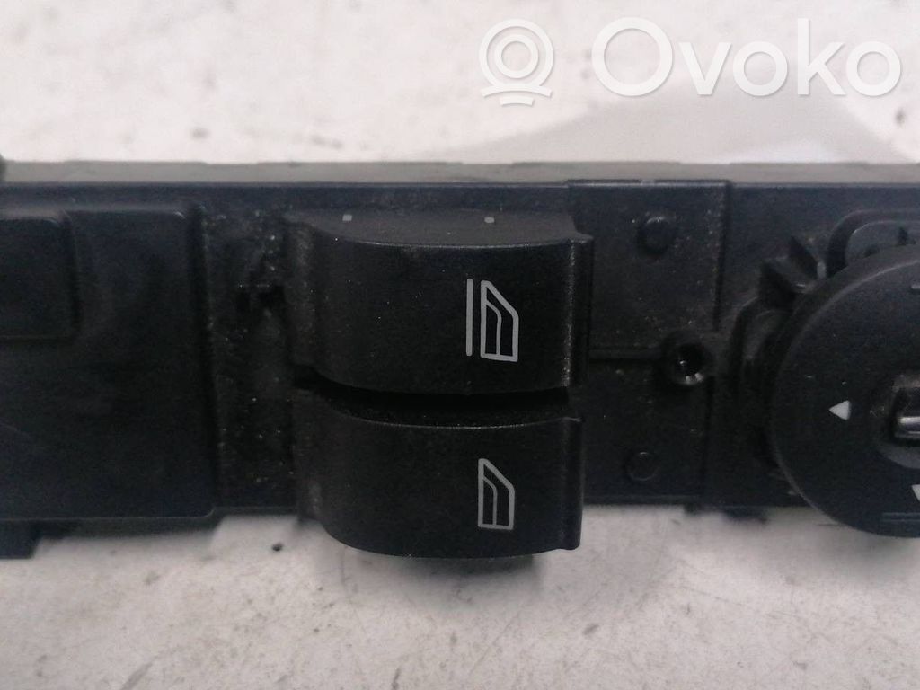 Interruptor del elevalunas eléctrico   3M5T14529,03168004