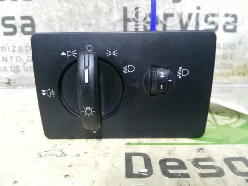 Comutator lumini bord   4M5T13A024LA