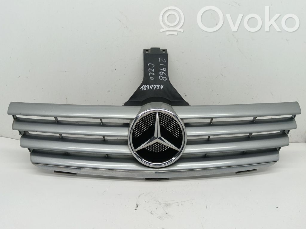 Mercedes-Benz C W203 Griglia anteriore 