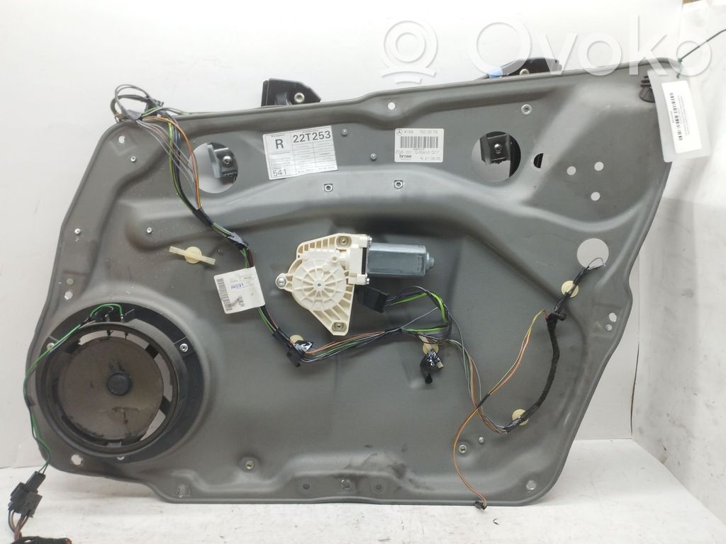 Mercedes-Benz A W169 Podnośnik szyby drzwi z silniczkiem