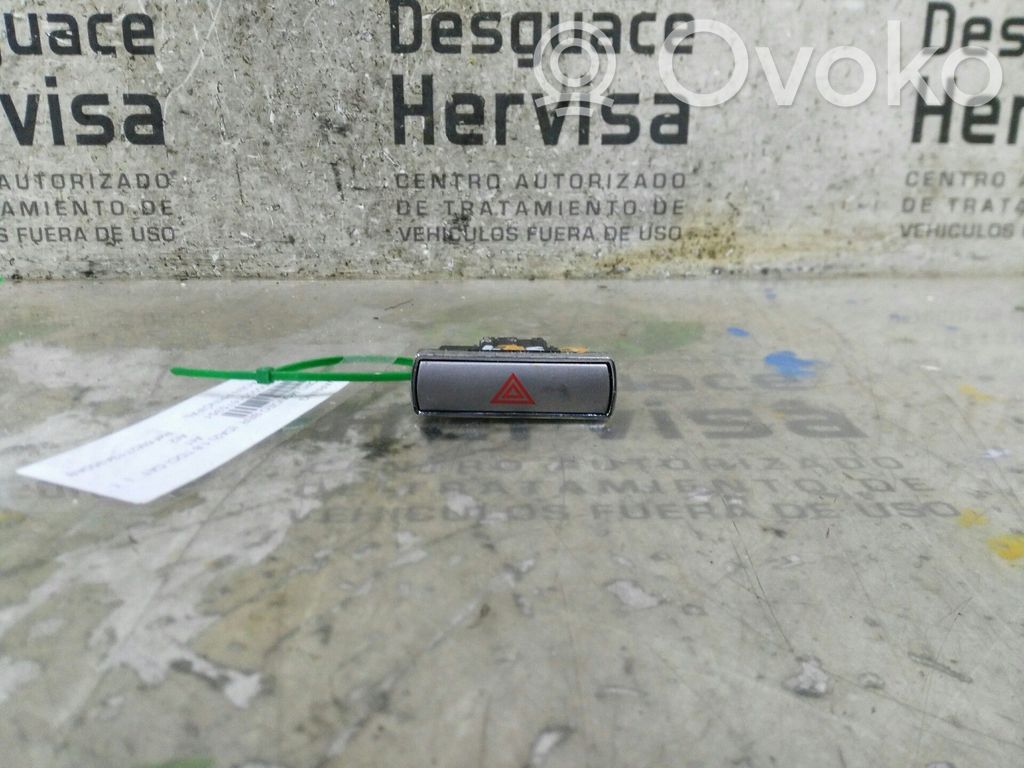 Ford Mondeo MK IV Przycisk świateł awaryjnych 