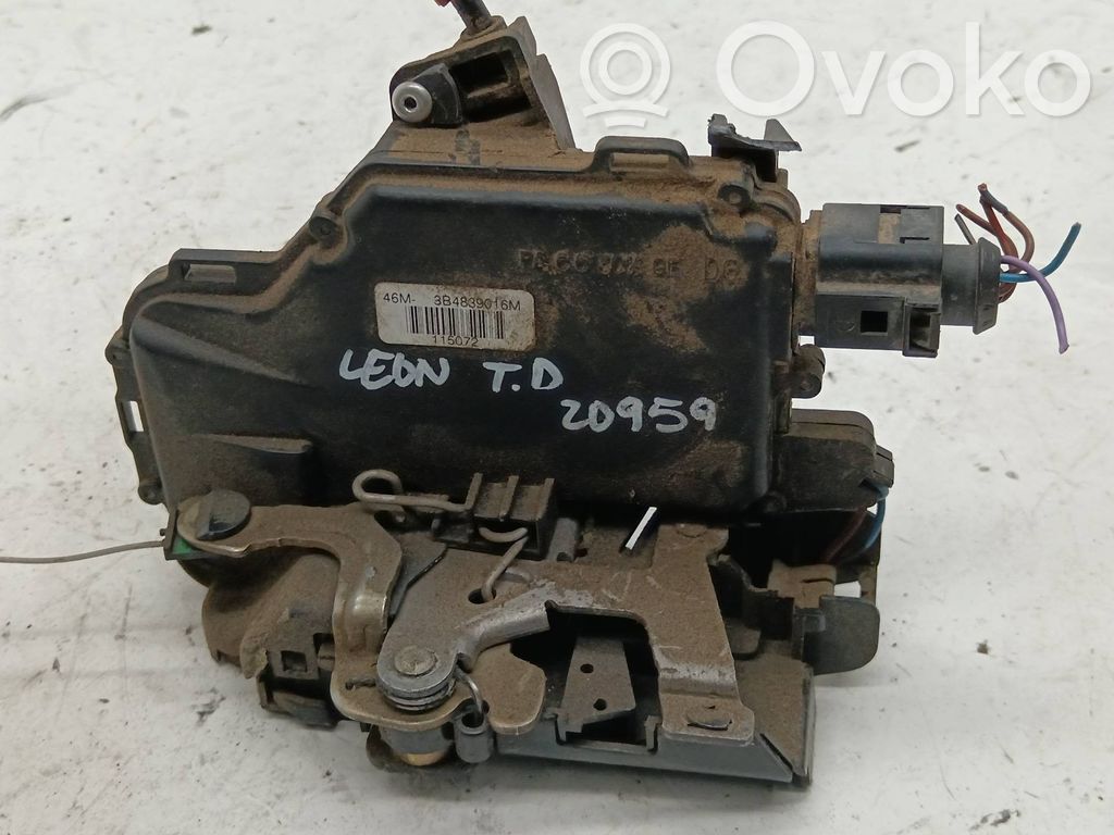Seat Leon (1M) Zamek drzwi tylnych