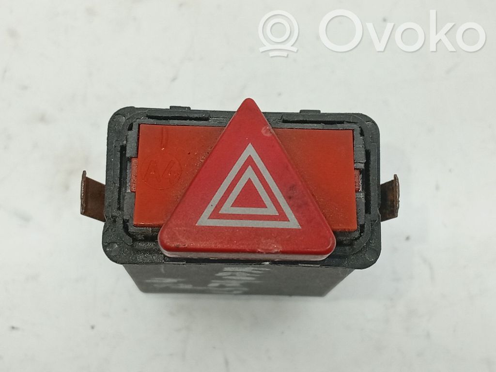 Audi A4 S4 B5 8D Interruttore luci di emergenza 