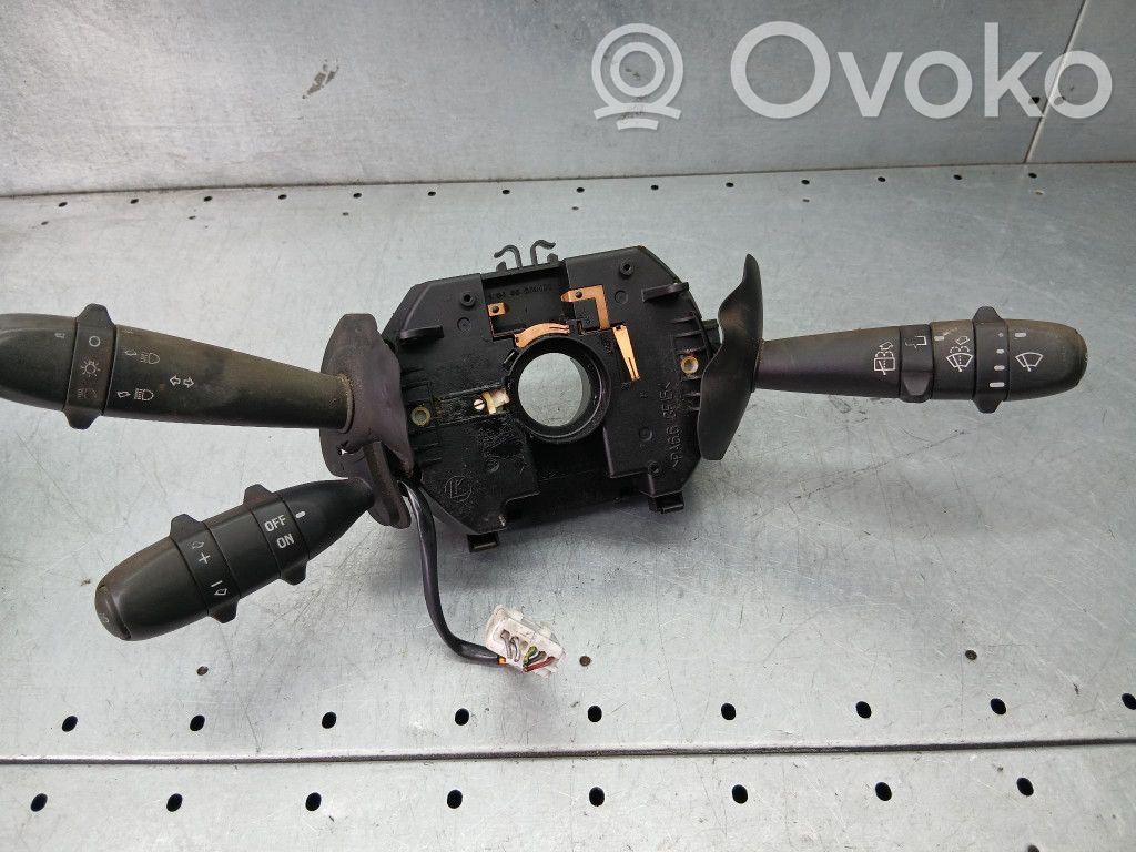 Alfa Romeo 147 Interruptor/palanca de limpiador de luz de giro 