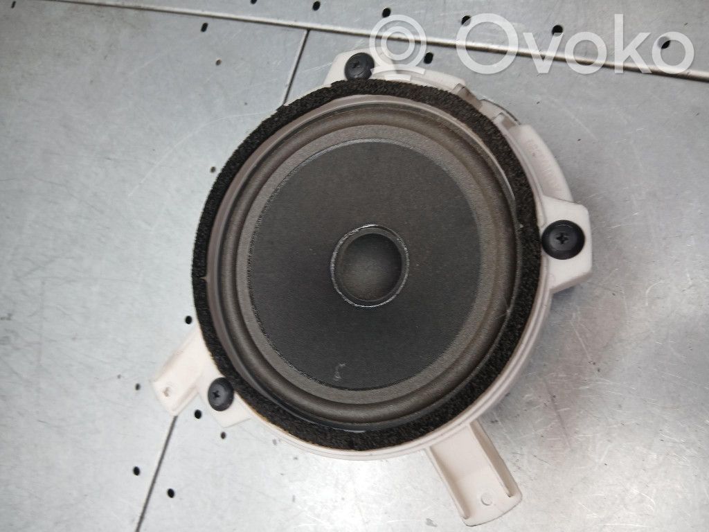 Aixam A751 Subwoofer 
