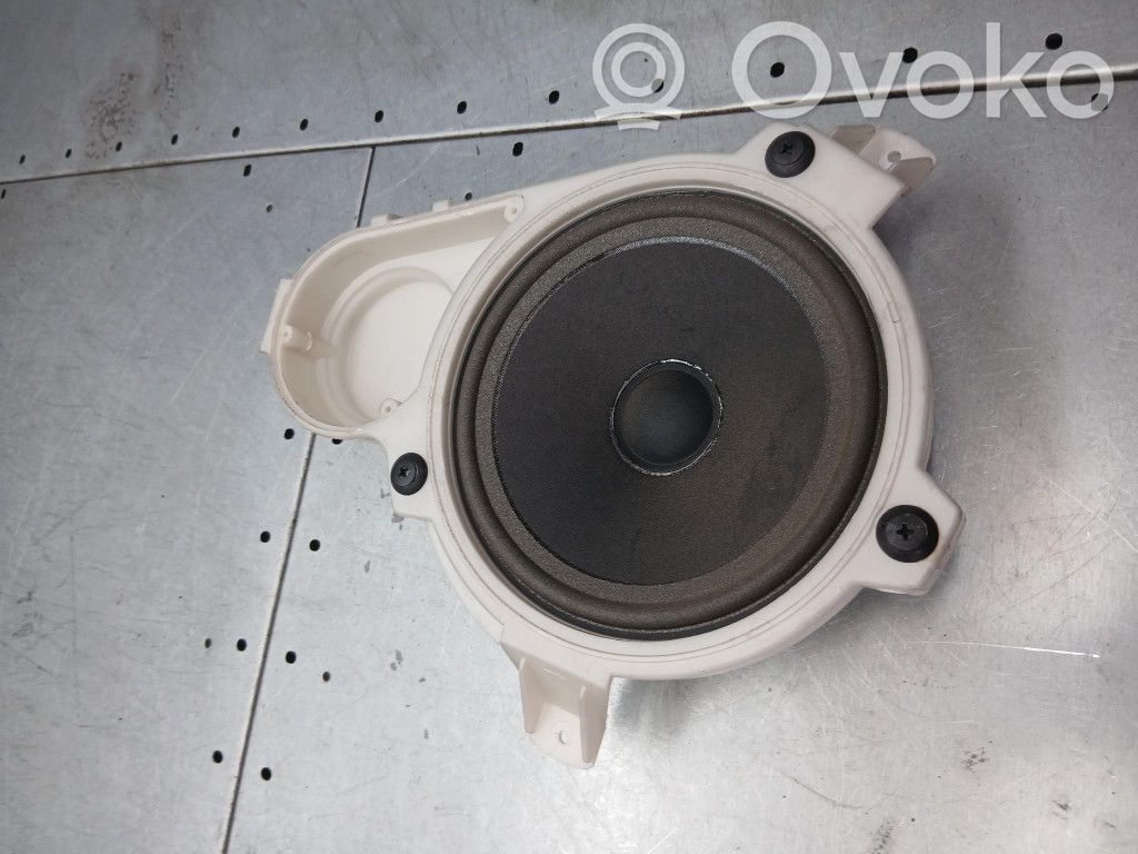 Aixam A751 Subwoofer 