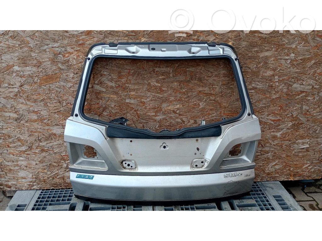 Tailgate/trunk/boot lid