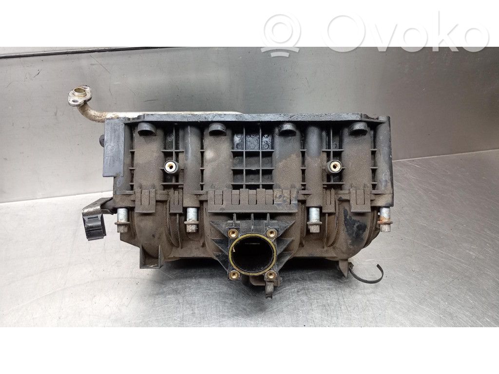 Opel Corsa C Colector de admisión 
