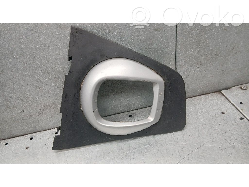 Volvo S60 Front door window/glass frame 