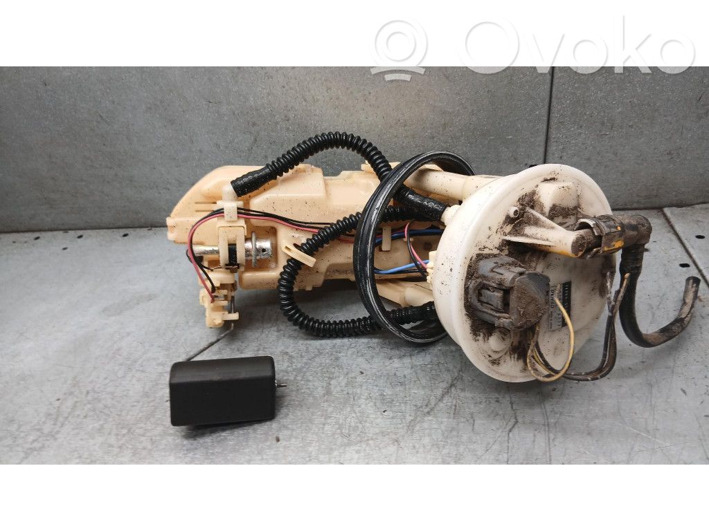Honda Civic Polttoainesäiliön pumppu 