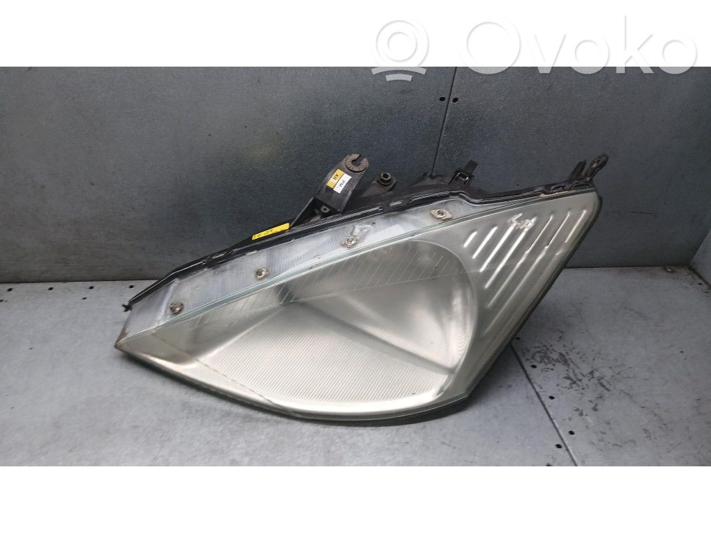 Front reflector