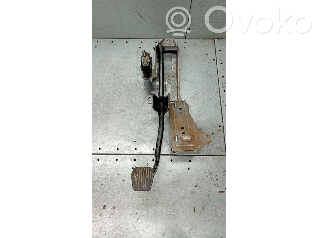 Volvo V50 Brake pedal 