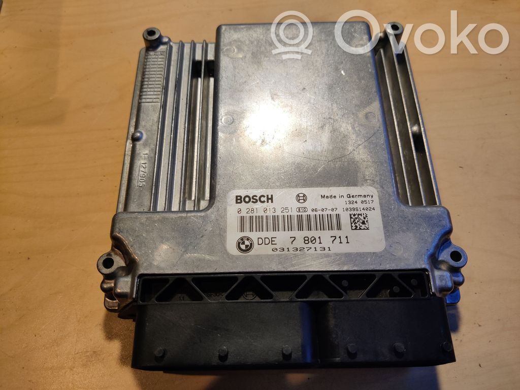 BMW 5 E60 E61 Motorsteuergerät/-modul 