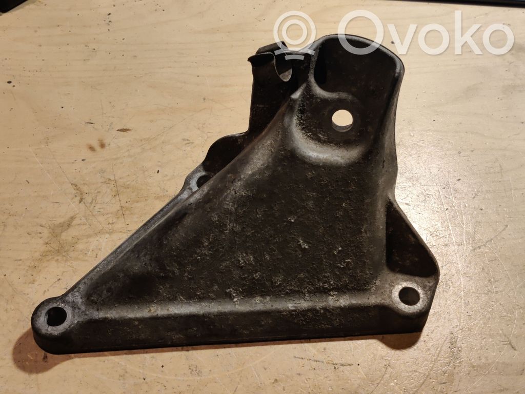 BMW 5 E60 E61 Engine mounting bracket 
