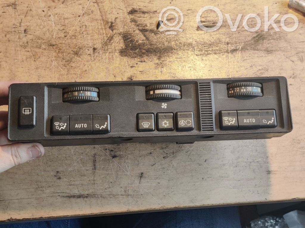 BMW 5 E34 Climate control unit 