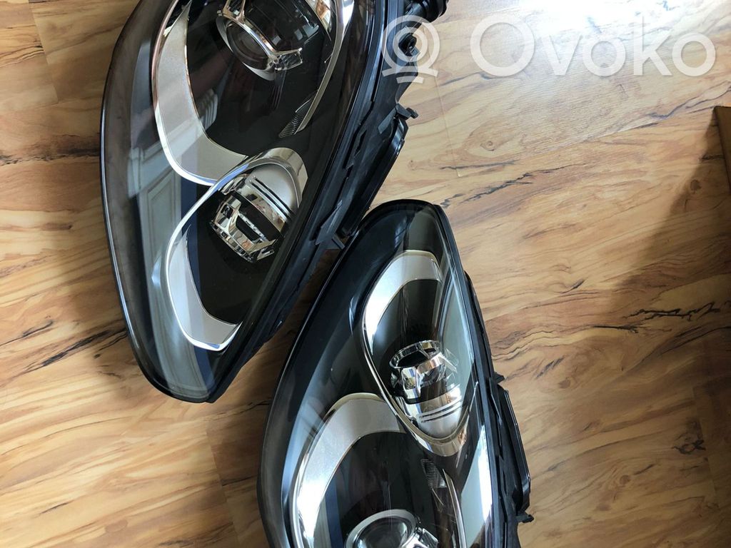 Porsche Cayenne (92A) Lampy przednie / Komplet 