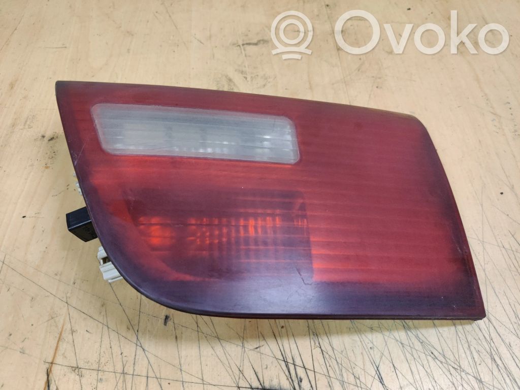 BMW X5 E53 Aizmugurējais lukturis pārsegā 