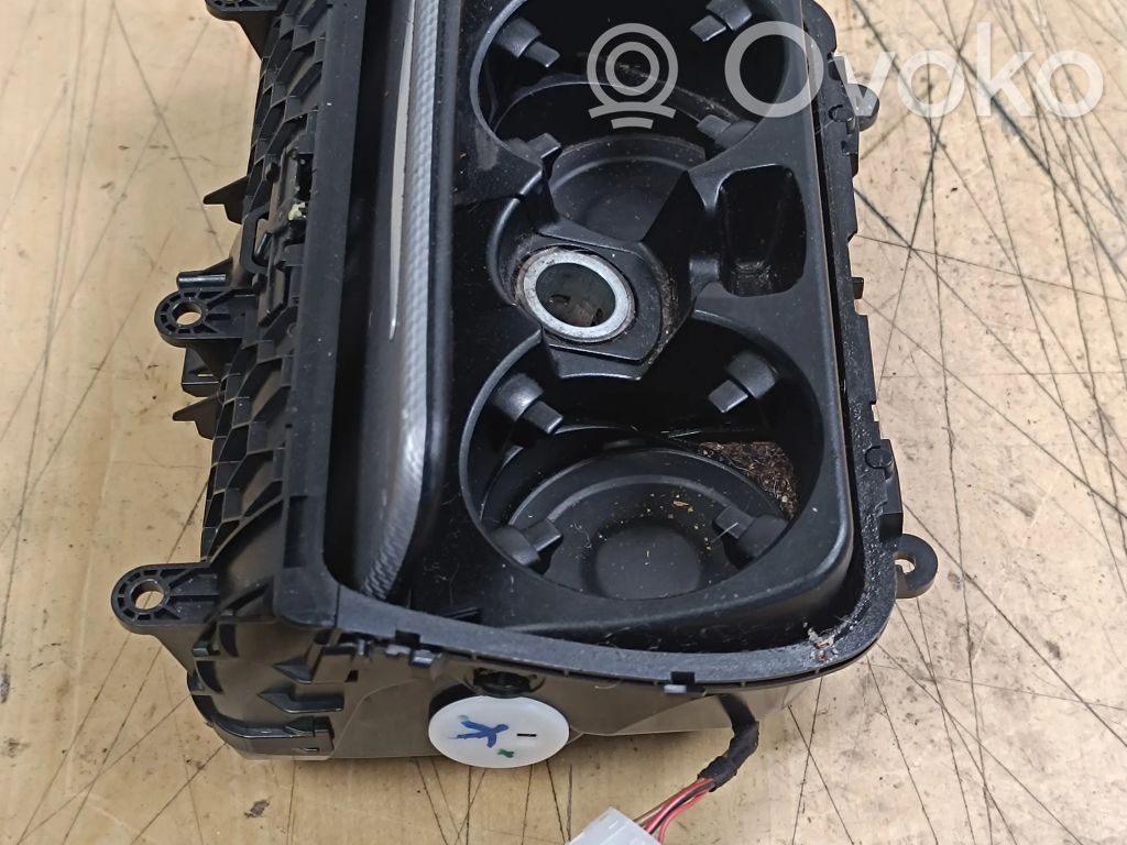BMW 5 F10 F11 Uchwyt na kubek deski rozdzielczej 