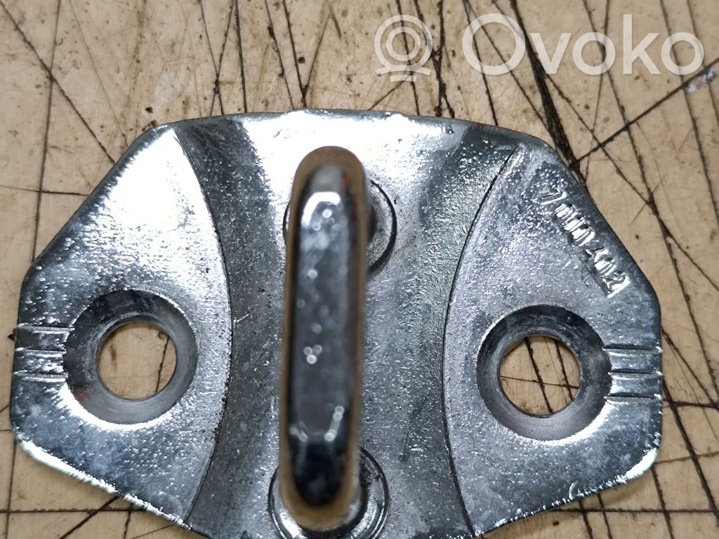 BMW X5 E53 Front door lock loop/hook striker 