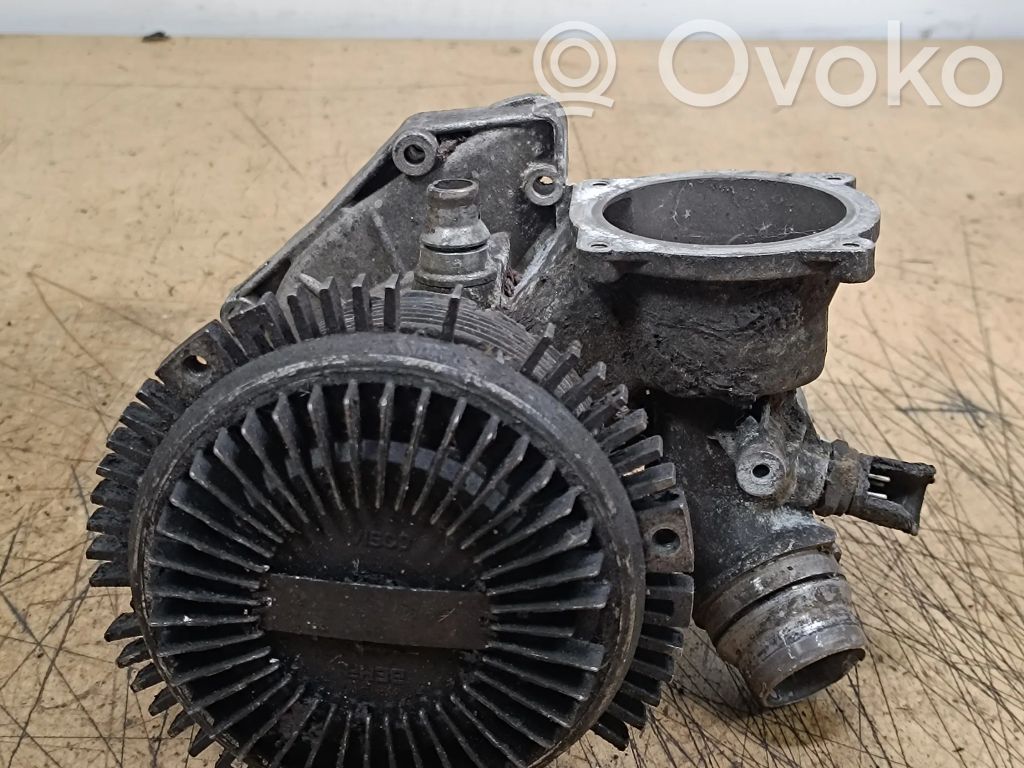 BMW 5 E39 Water pump 