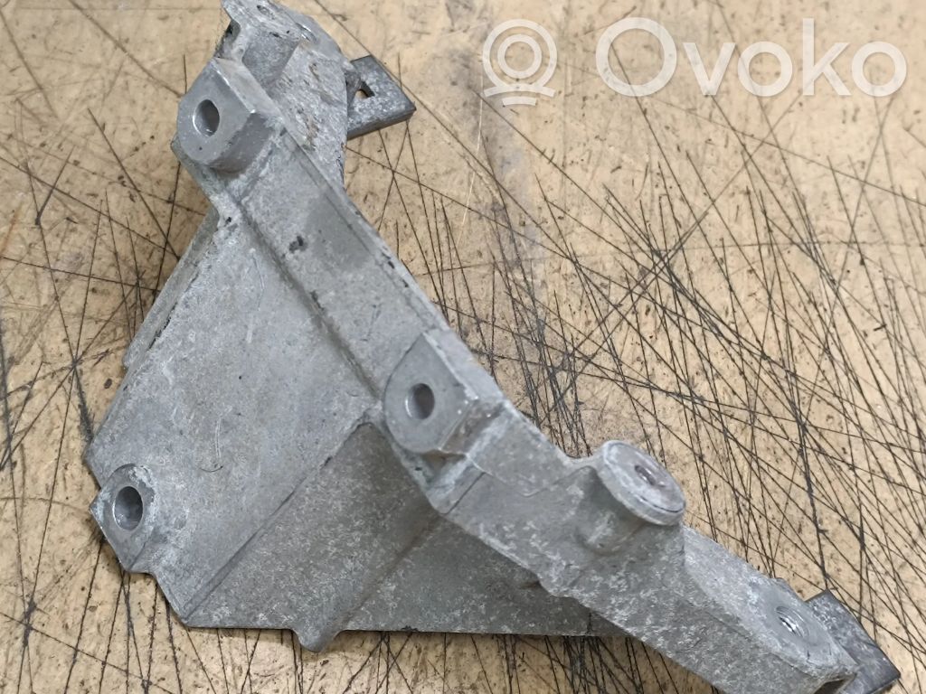 BMW X5 E70 Gearbox mounting bracket 