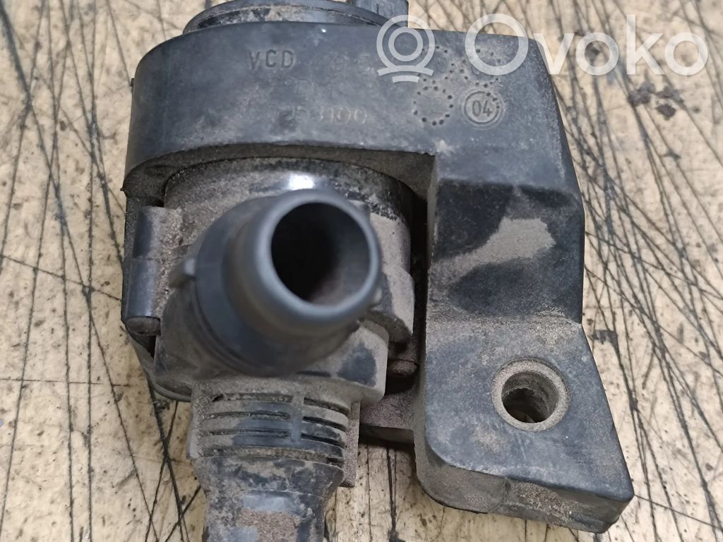 BMW X5 E53 Pompe à eau de liquide de refroidissement 
