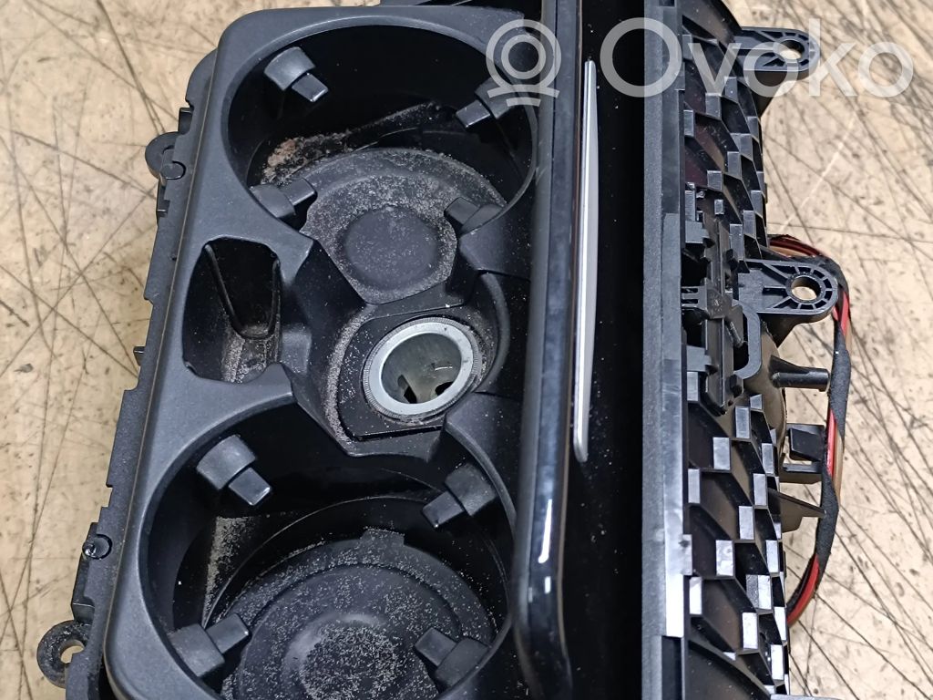 BMW 5 F10 F11 Przedni uchwyt na kubek tunelu środkowego 
