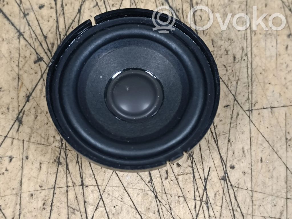 Altavoz del panel   6513693865701,65136938657,6938657