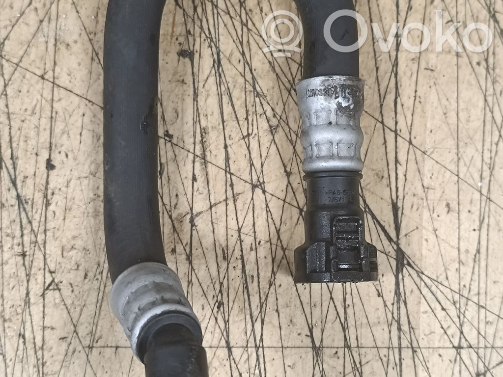 BMW X5 E70 Engine coolant pipe/hose 