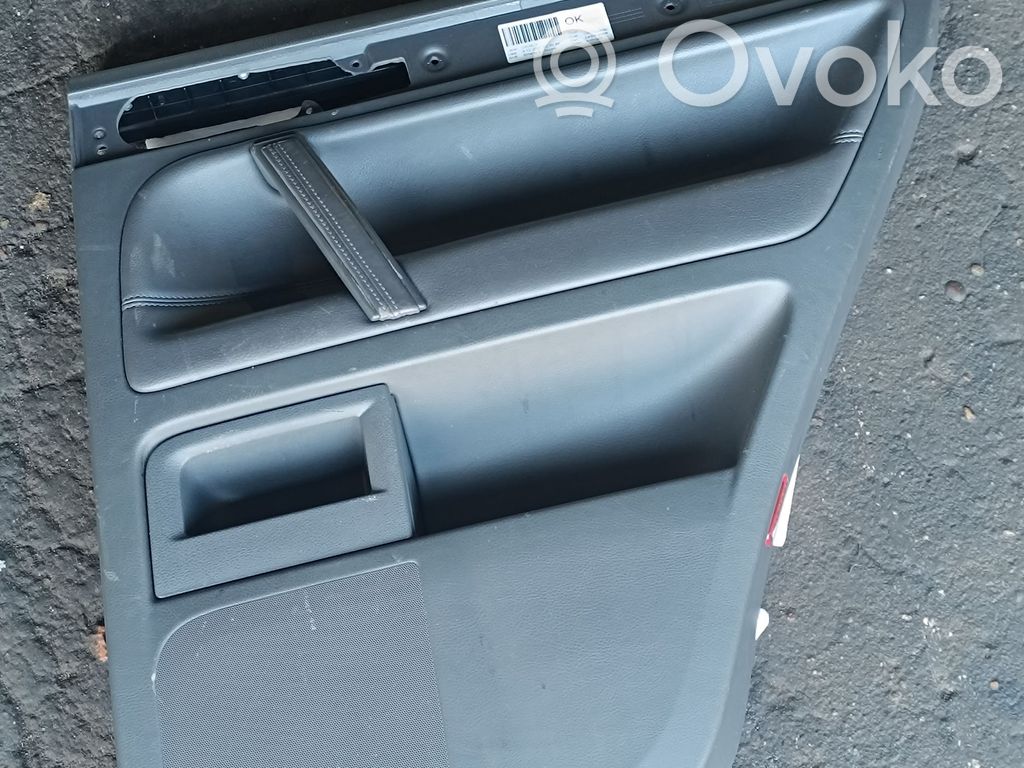 Volkswagen Touareg I Boczki / Poszycie drzwi tylnych 