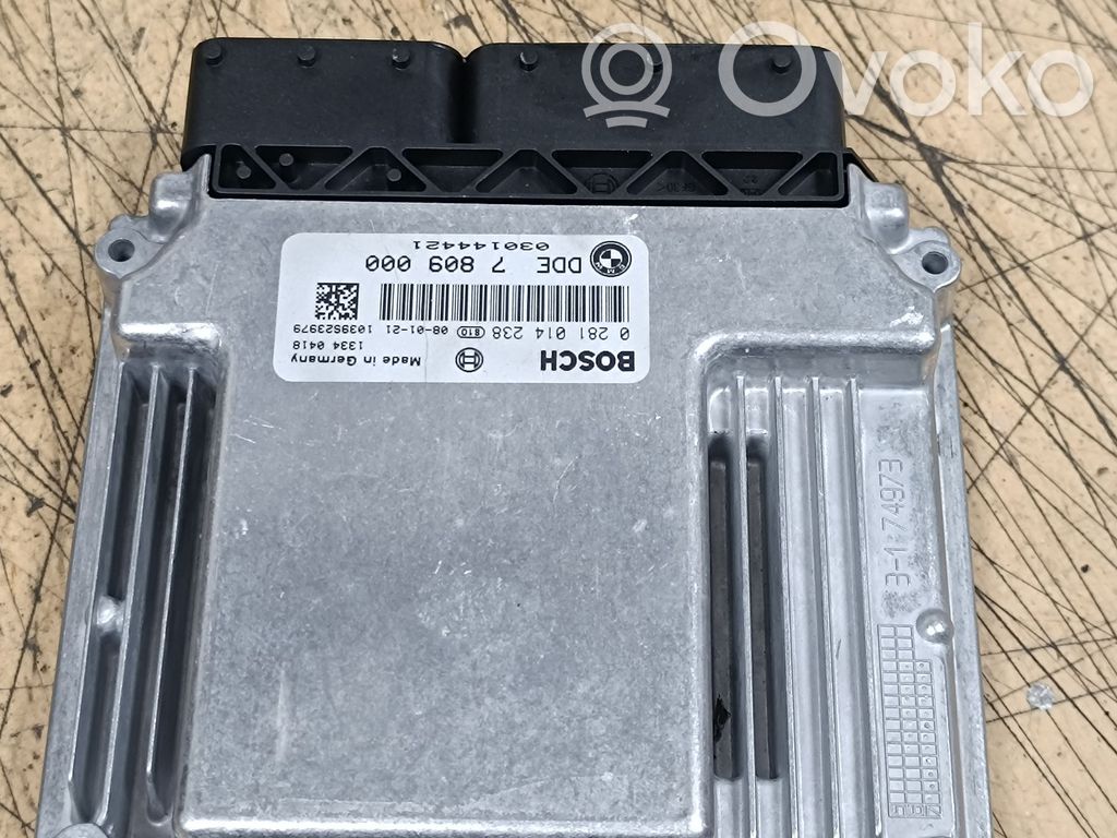 BMW 5 E60 E61 Engine control unit/module 