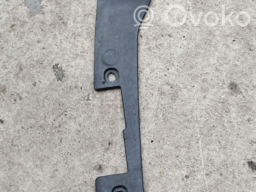 BMW 5 E60 E61 Cita veida bagāžnieka dekoratīvās apdares detaļa 