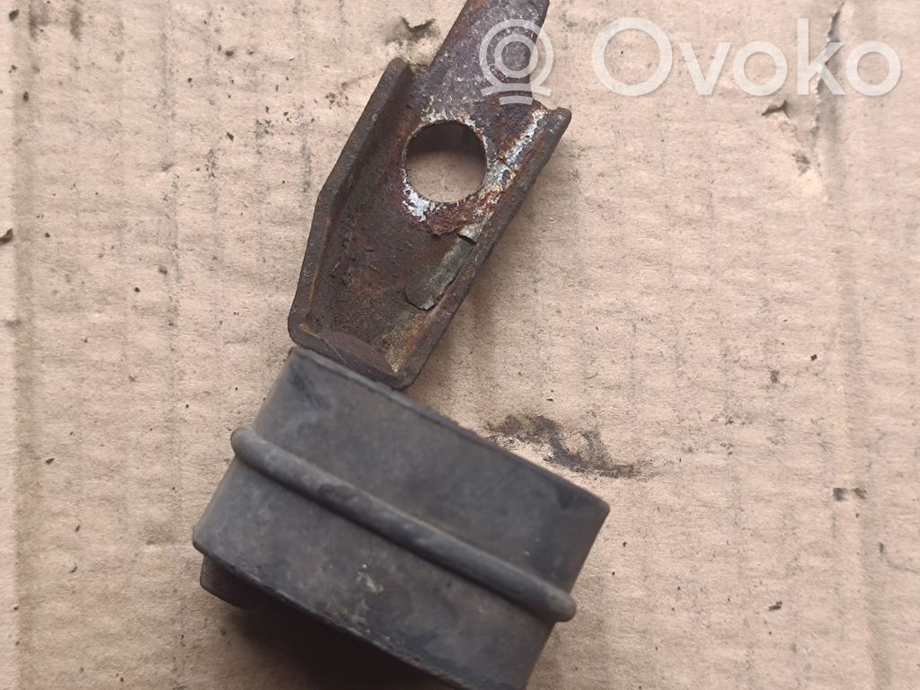 BMW 5 E60 E61 Muffler mount bracket/holder 