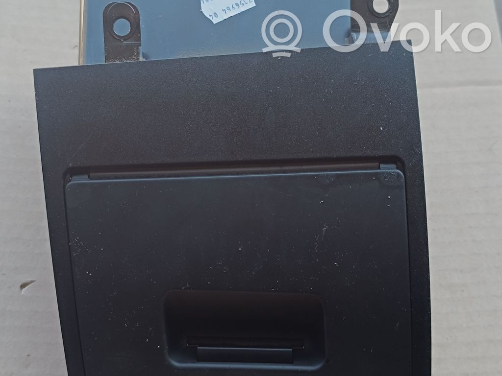BMW 5 E60 E61 Glove box 