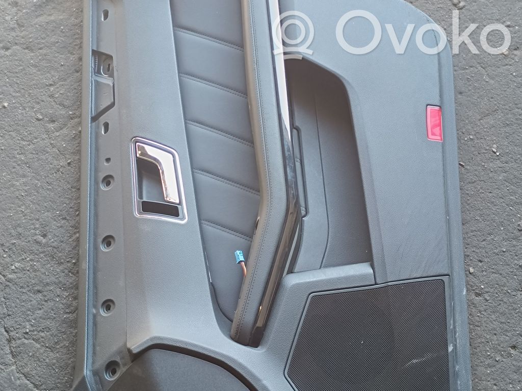 Mercedes-Benz E W212 Boczki / Poszycie drzwi przednich 