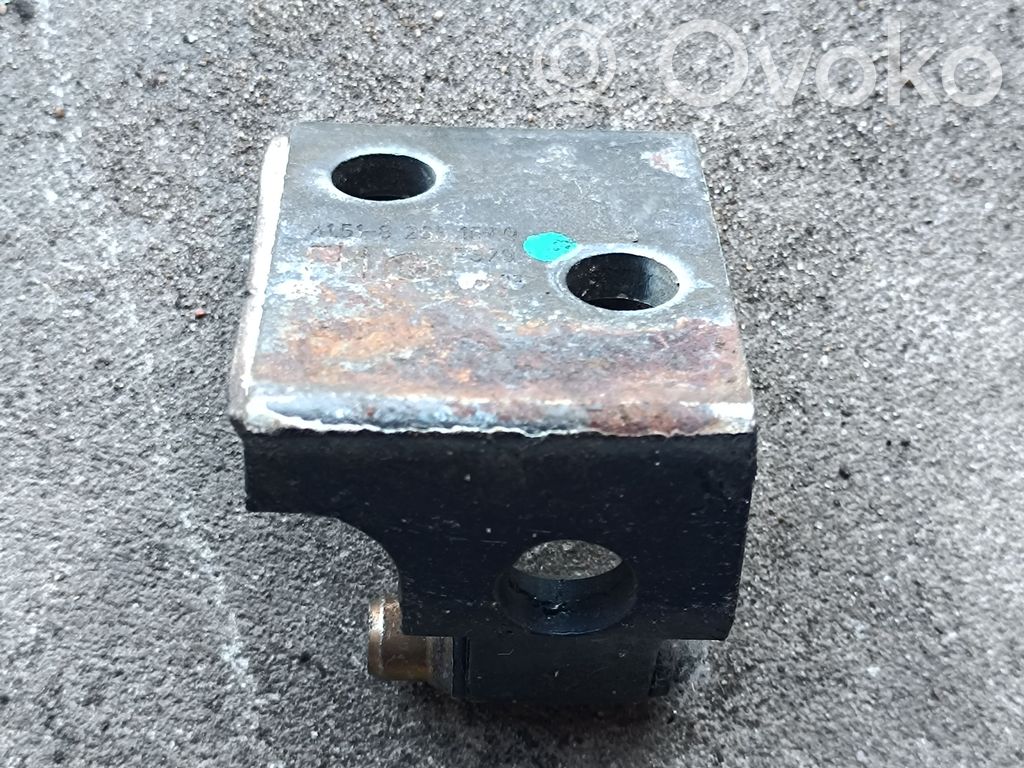 BMW X5 E53 Front door lower hinge 