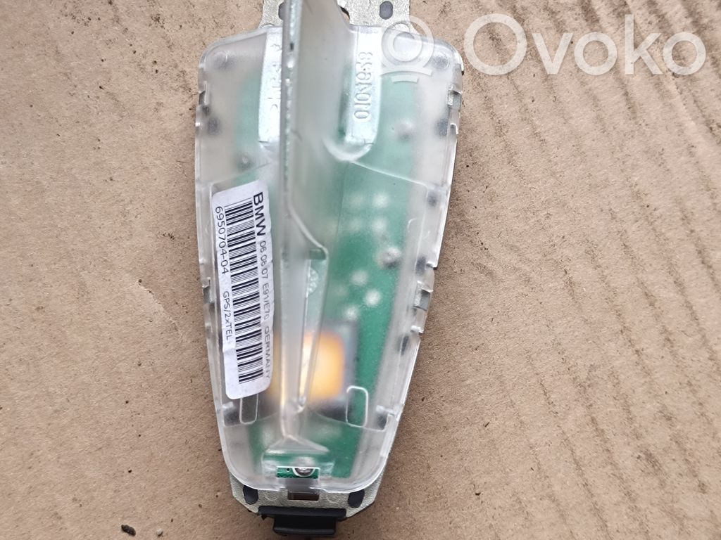 BMW X5 E70 GPS-pystyantenni 