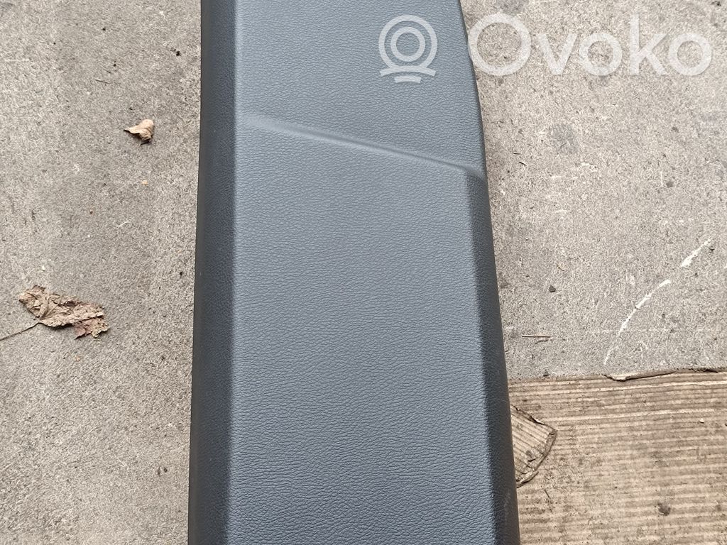 BMW X5 E70 Pilar (B) (inferior) 