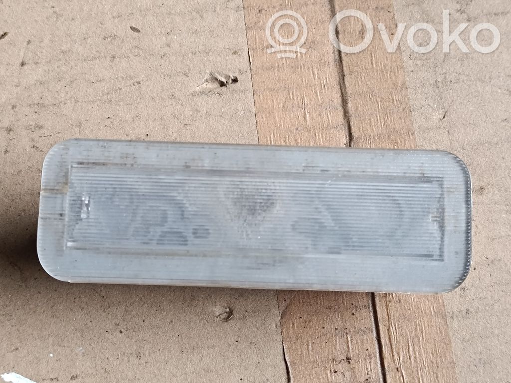 Luz interna puerta trasera   63316962035,6962035