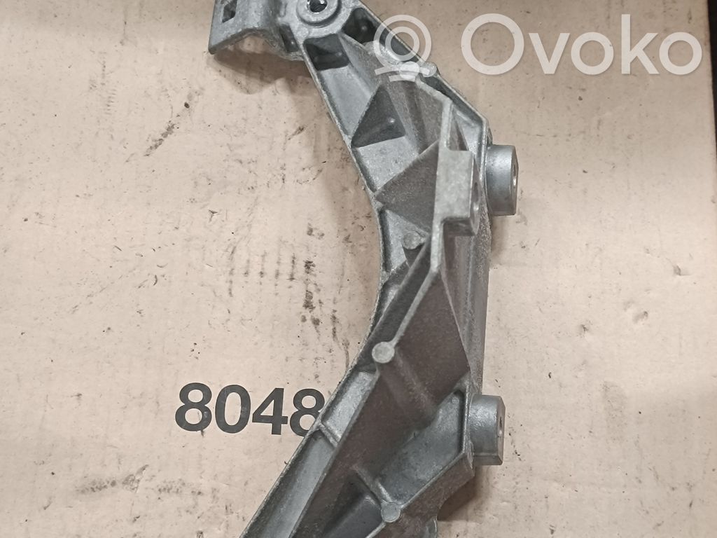 Engine mounting bracket   5171713723804,51717137238,7137238