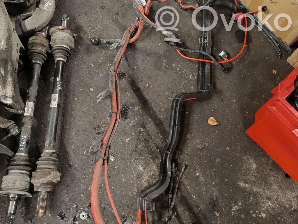 BMW X5 E70 Cable positivo (batería) 
