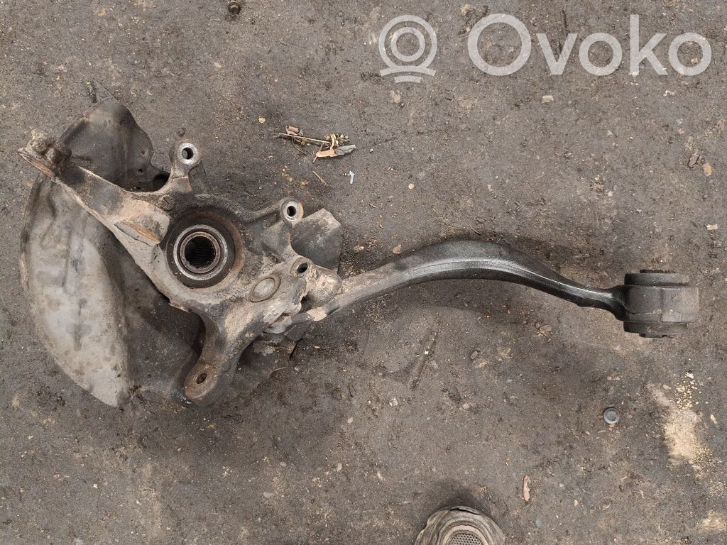 Front wheel hub spindle knuckle