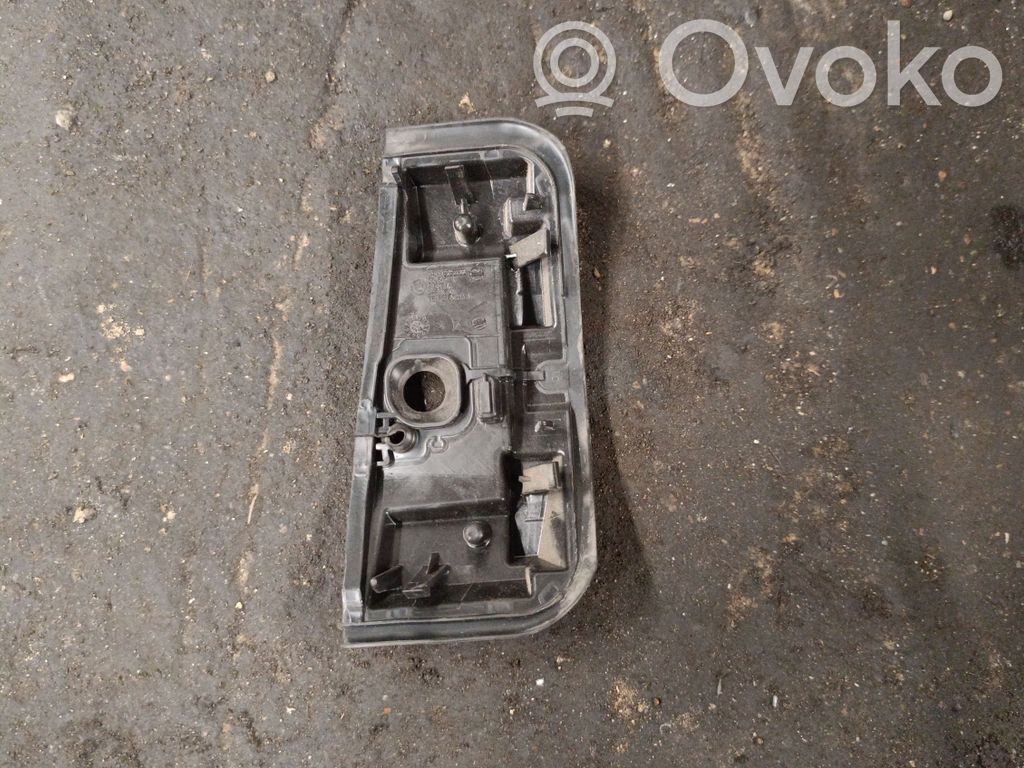 Muu moottoritilan osa   6769327
