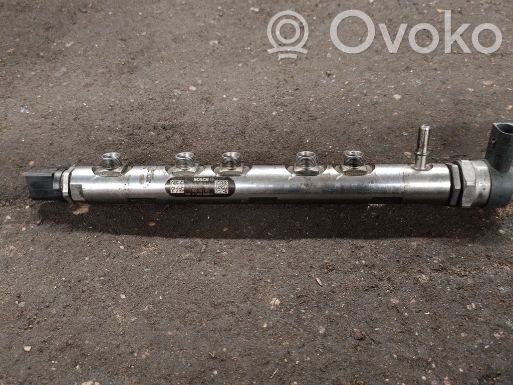 BMW X5 F15 Rampă alimentare injectoare 
