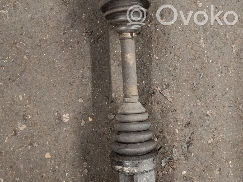 Etuvetoakseli   7505003